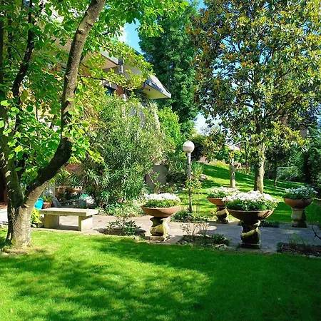 Garden House Tatil Evi *